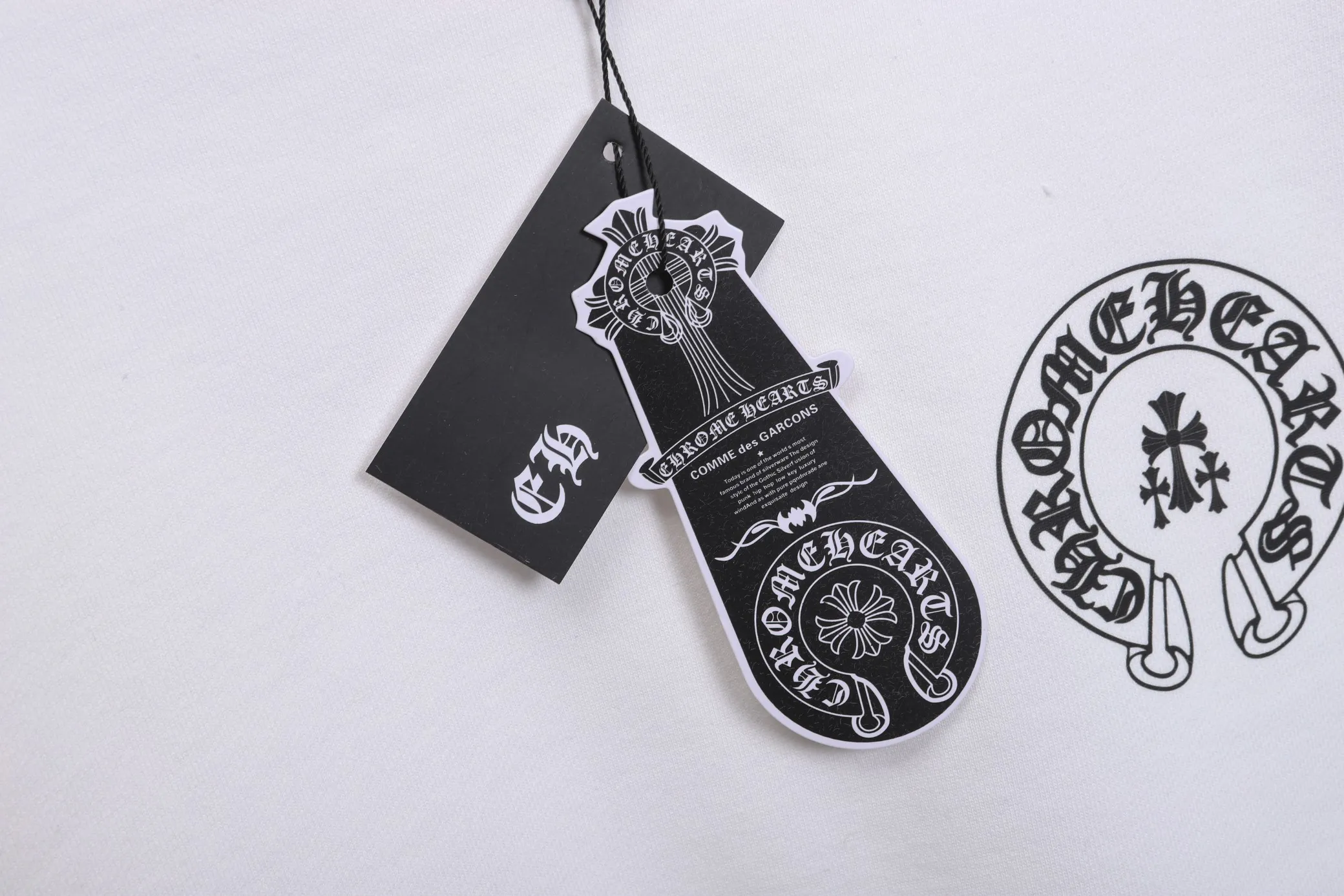 🅿️270 High quality 2025 new B27 Crow Heart Sanskrit cross horseshoe print round neck long-sleeved fashionable sweatshirt for men and women. The fabric is made of 450g pure cotton terry, which is rich in texture, soft and not collapsed, drapes smoothly and is not easy to wrinkle. Neat sewing, beautiful and fashionable, not easy to deform, comfortable and durable. The threads of the ingredients are made of 100% cotton, custom-woven and dyed, with zero color difference!